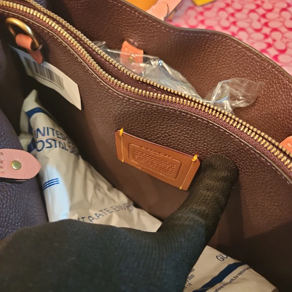 Coach Bodybag - Picture 4 of 6